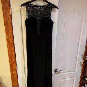 Black Halo Sleeveless Long Black Evening Dress, Size 2